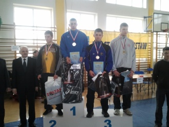 Salekh Masaev na najwyższym stopniu podium kategorii wagowej do 85 kg